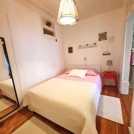 Crooked House Alfama Apartment