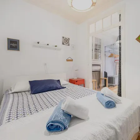 Crooked House Alfama Апартаменты